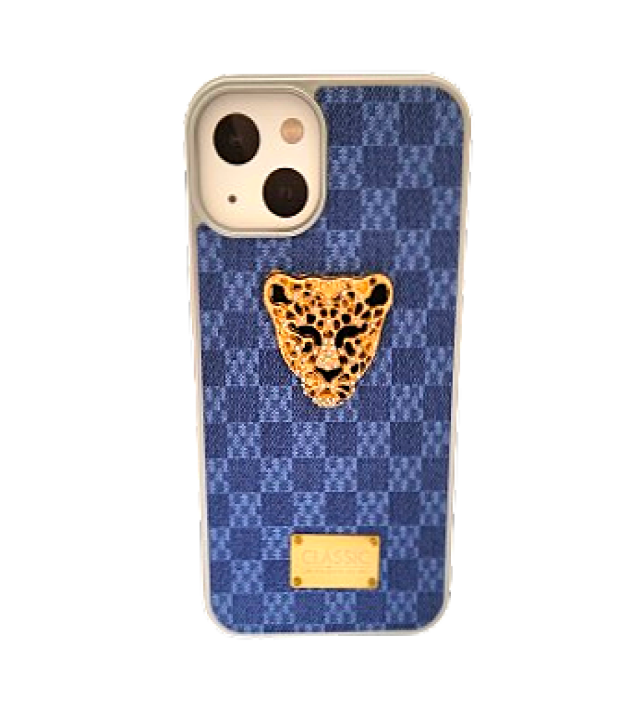  A stylish protective case with a smooth, fingerprint-resistant finish and a raised bezel to protect the cameras. Easy to install and compatible with iPhone 15. 