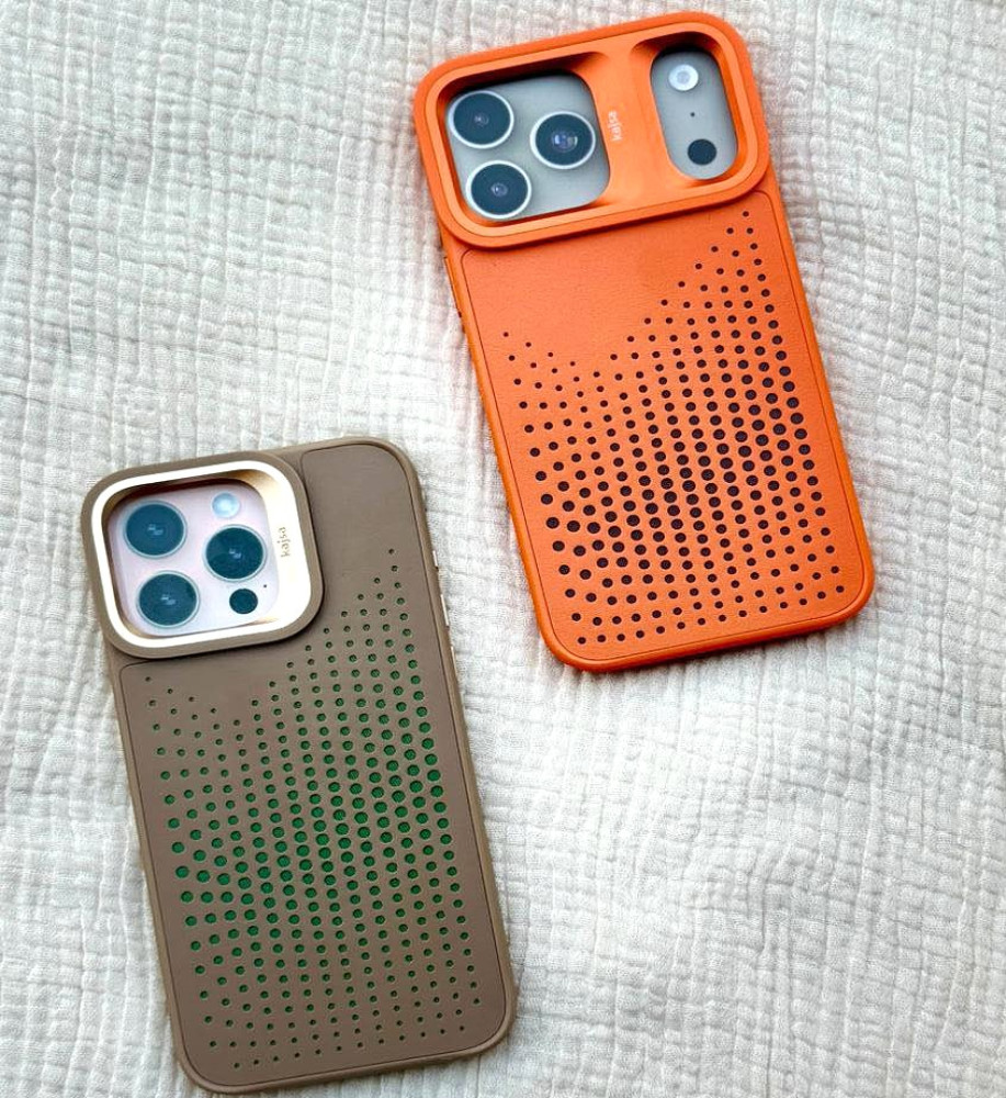  جراب ايفون 16 برو ماكس بتصميم يجمع بين الشياكة والفخامة مصنوع من خامات عالية الجودة مقاومة للصدمات و إطار بارز للحماية الكاملة ومربع كاميرات مرتفع يمنح حماية إضافية ولمسة تصميم فريدة، ليظهر بشكل جذاب في اليد. 