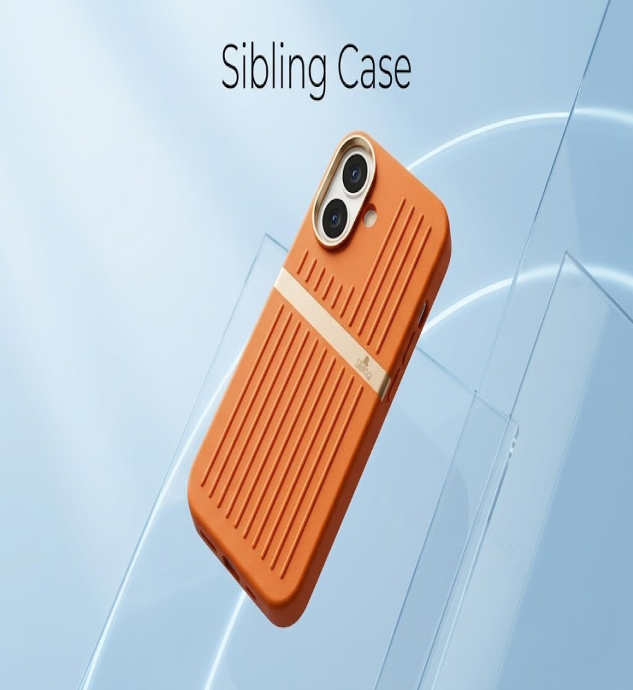  A stylish and protective iPhone 17 case with raised edges to protect against impacts, durable material, gold camera module, secure fit, and a luxurious, practical look. 