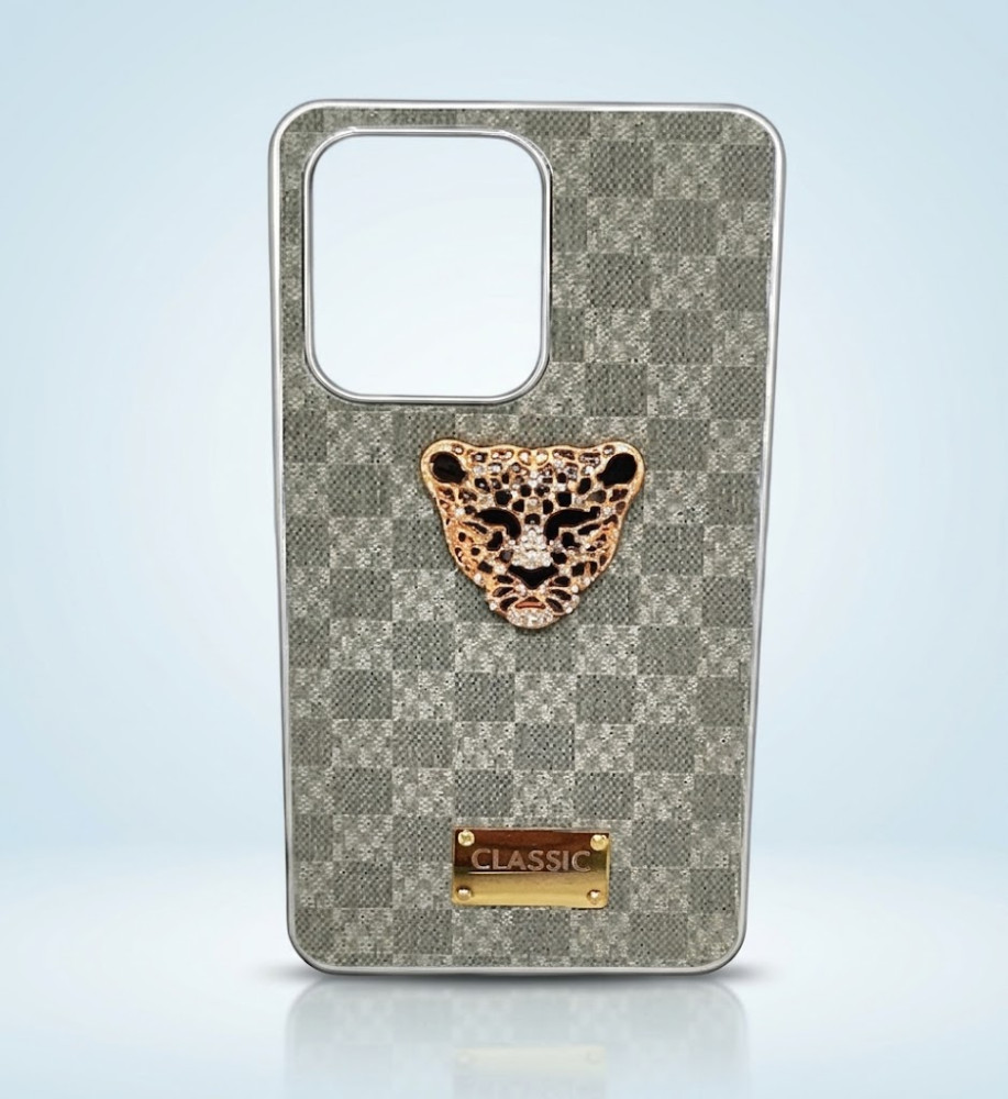  Oppo Reno 13F 5G/4G case is stylish, has a smooth texture, is fingerprint-resistant, features a raised bezel to protect the cameras, and is easy to install. 