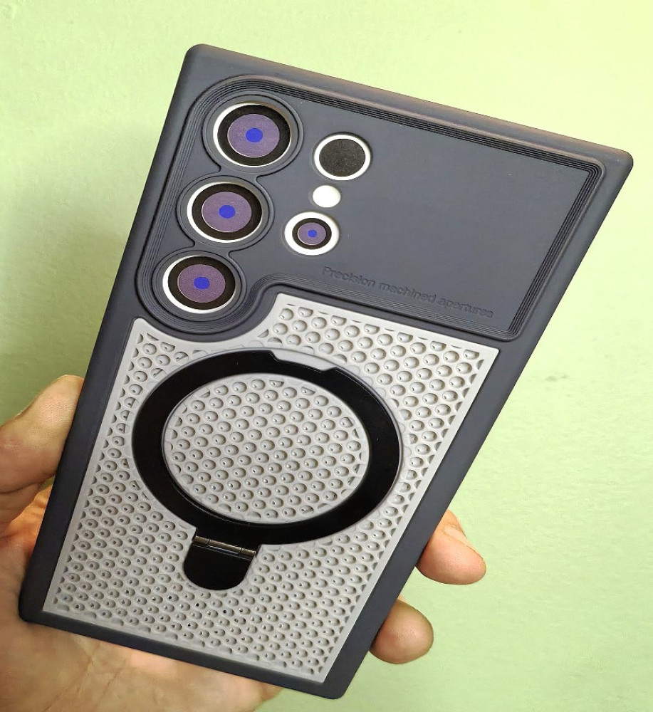  Silicone mesh case for Samsung S26 Ultra with a metal stand. 